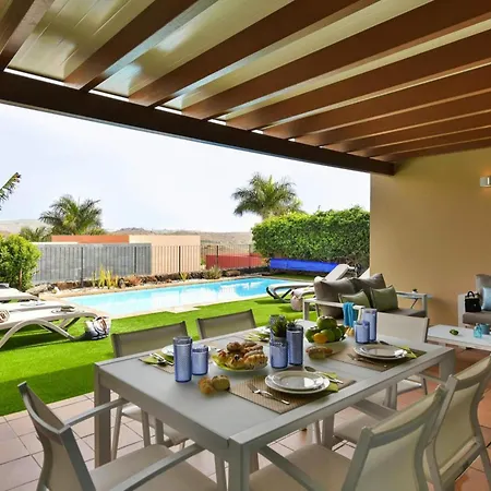 מלון Holiday Home, Maspalomas 4*