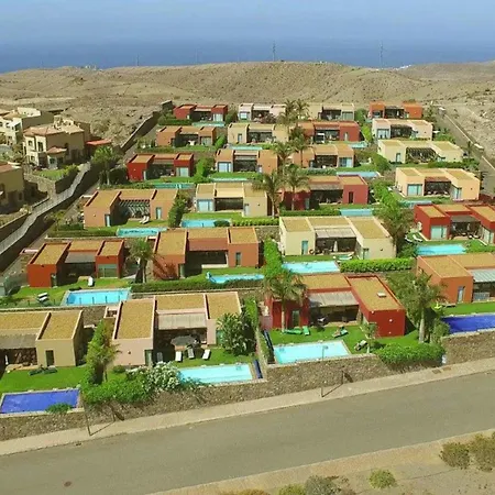 Holiday Home, Maspalomas 4* מספאלומס